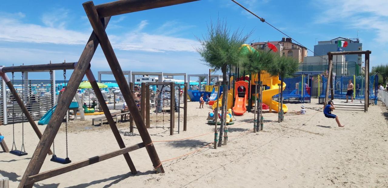 Hotel Italy Misano Adriatico Eksteriør billede