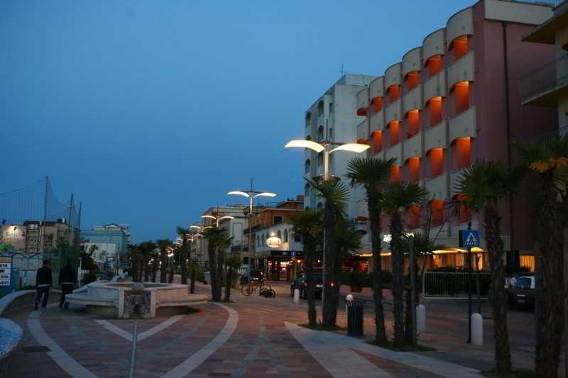 Hotel Italy Misano Adriatico Eksteriør billede