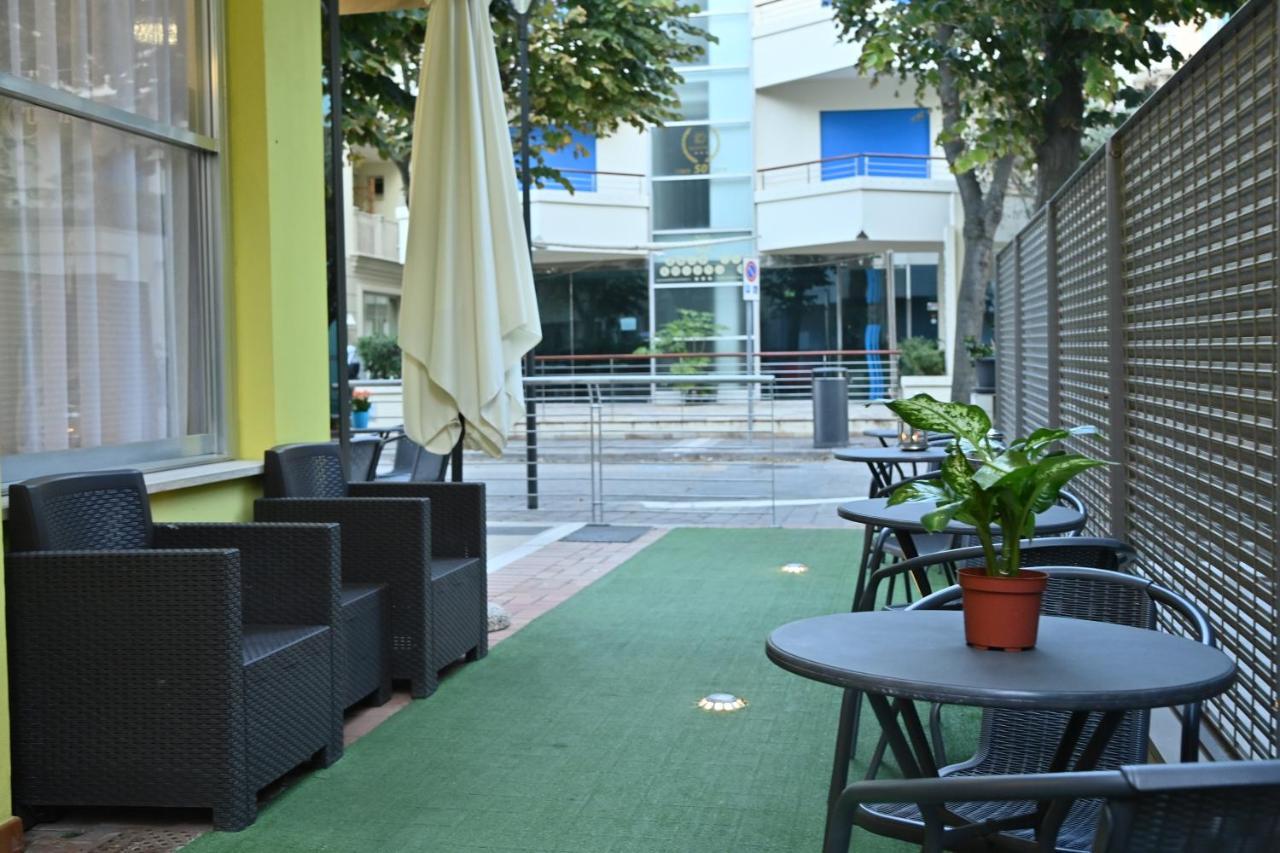 Hotel Italy Misano Adriatico Eksteriør billede