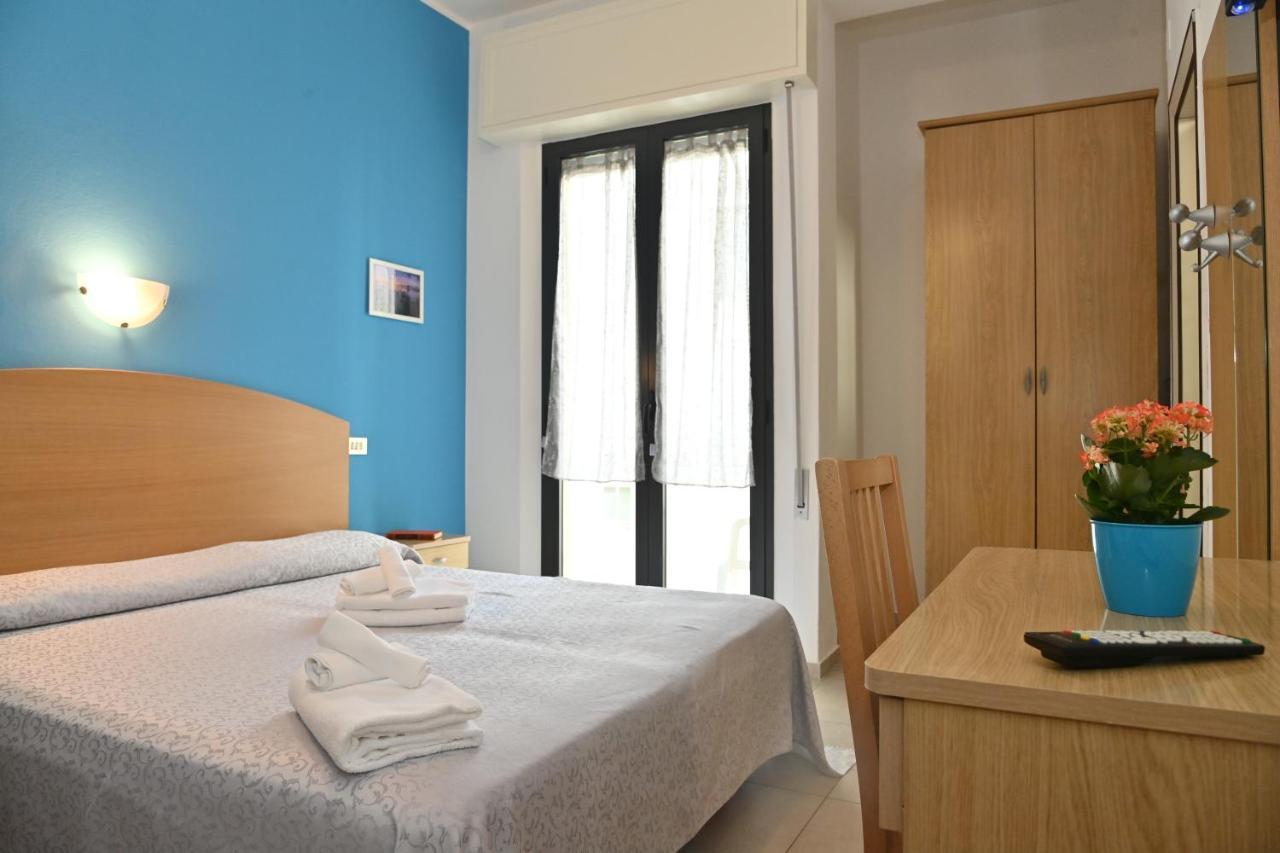 Hotel Italy Misano Adriatico Eksteriør billede