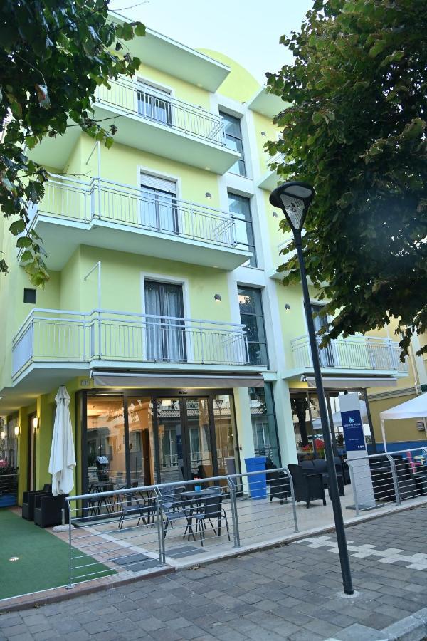 Hotel Italy Misano Adriatico Eksteriør billede