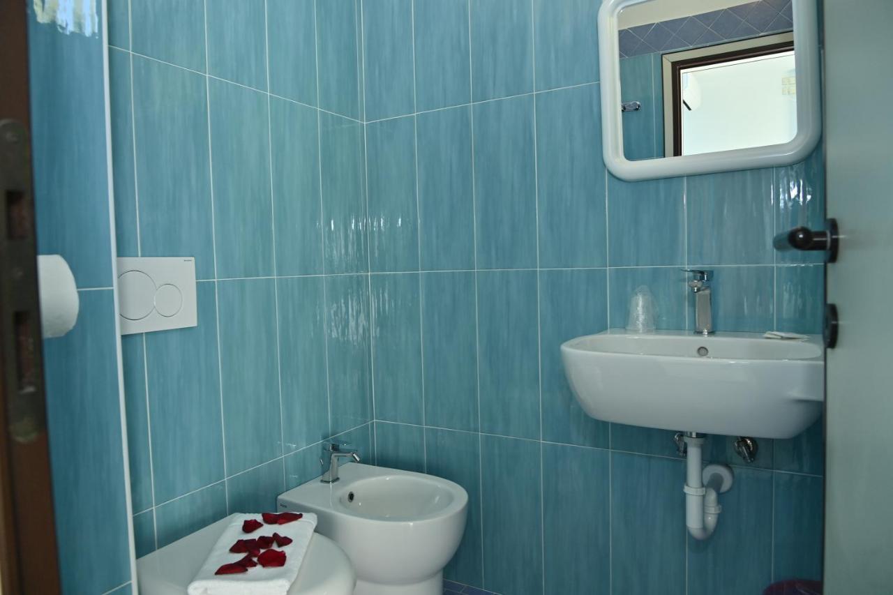 Hotel Italy Misano Adriatico Værelse billede