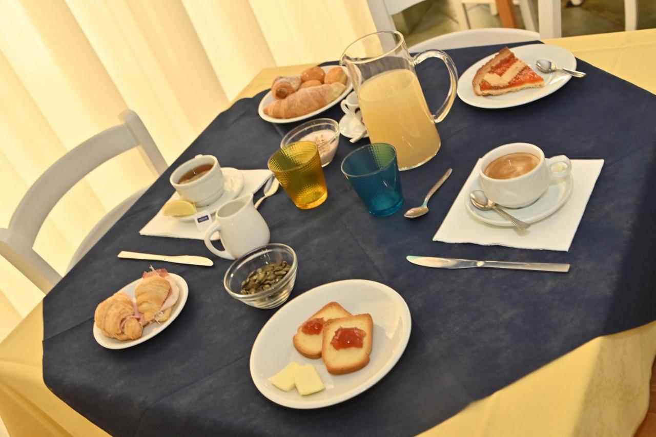 Hotel Italy Misano Adriatico Eksteriør billede