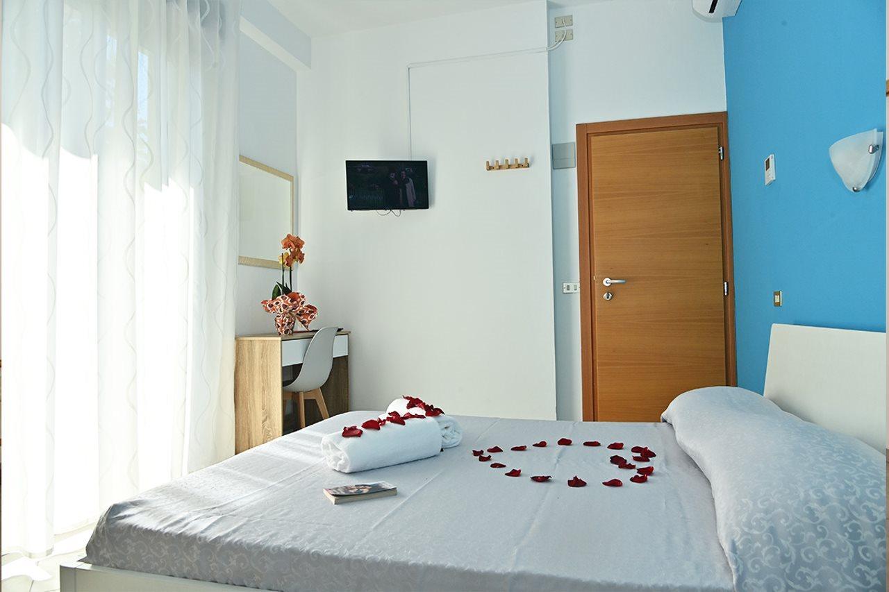 Hotel Italy Misano Adriatico Eksteriør billede